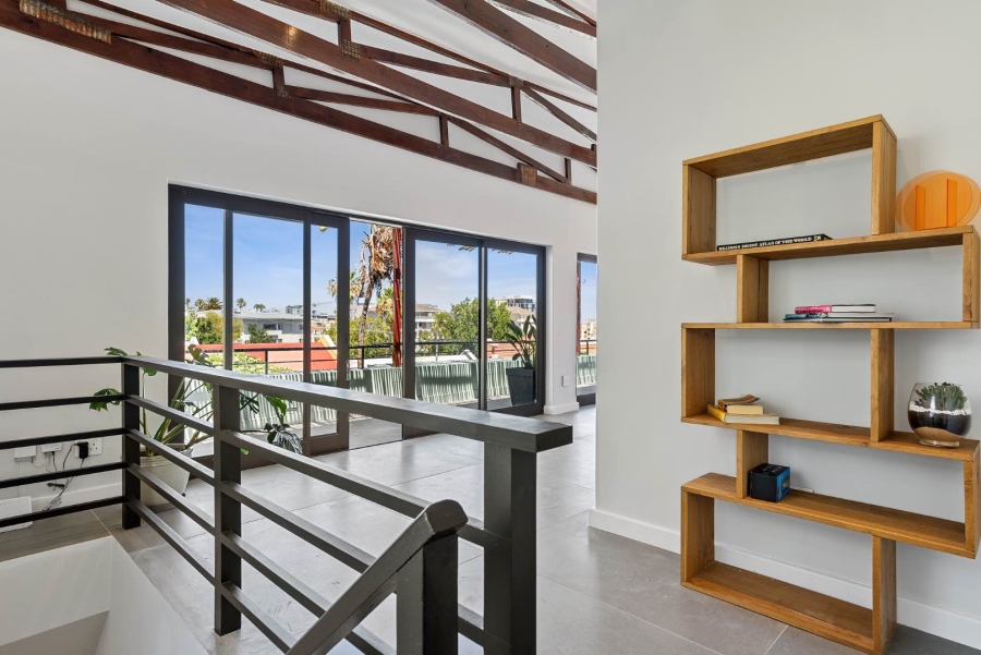 4 Bedroom Property for Sale in Sea Point Western Cape